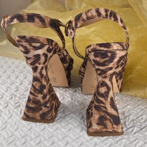 Circus NY Sam Edelman Audrea Leopard Print Ankle Platform Sandals  BrownTan 8.5m